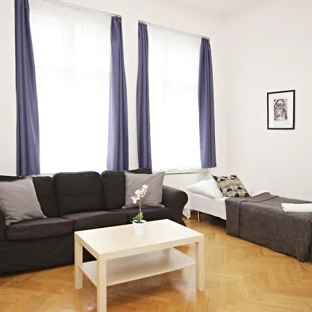 Quadrio-3 Apartment Prag