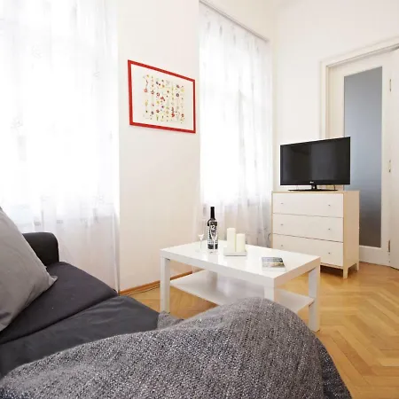 Quadrio-3 Apartment Prag